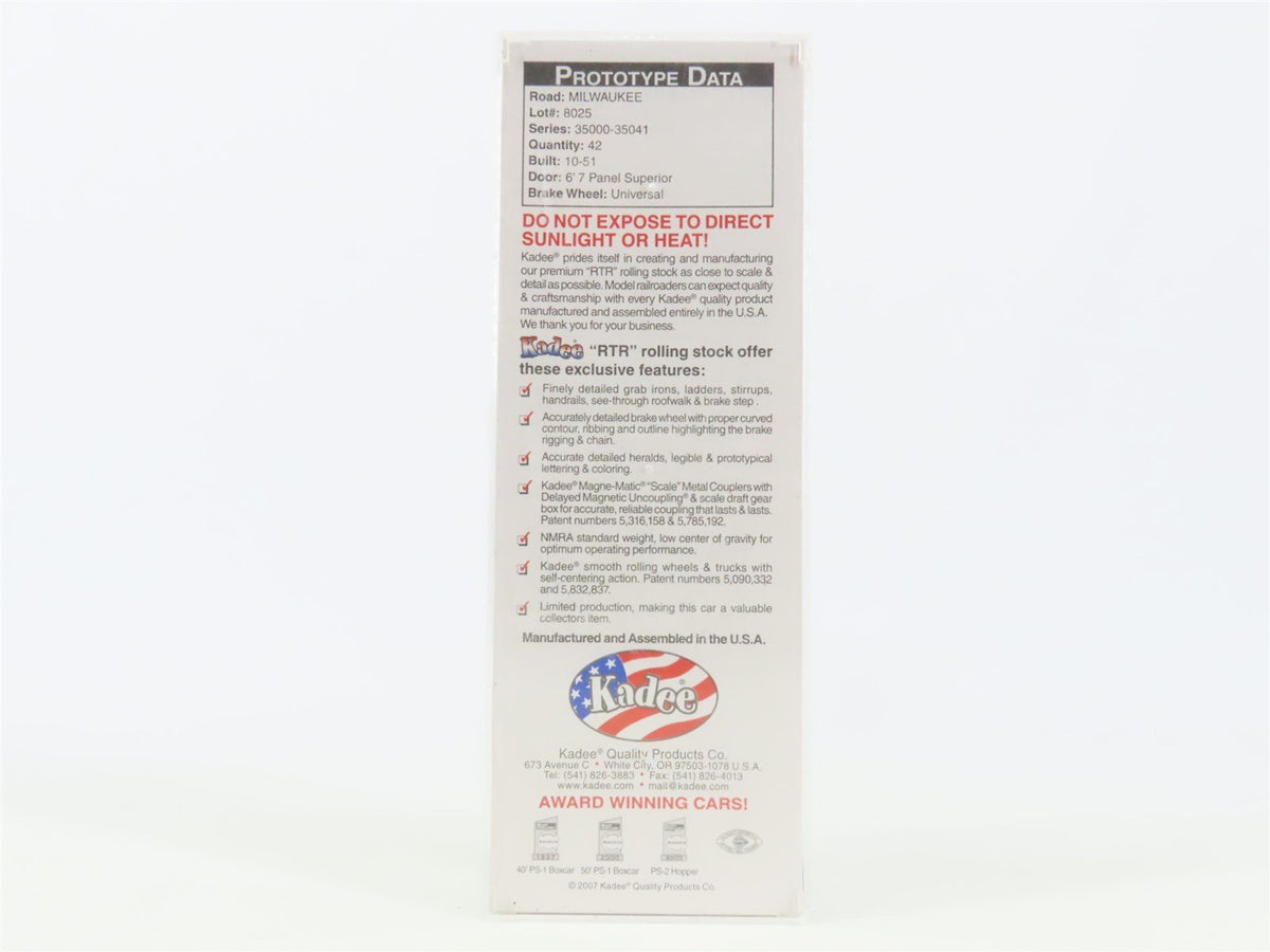 HO Scale Kadee 4052 MILW Route of the Hiawathas 40&#39; Single Door Box Car #35016