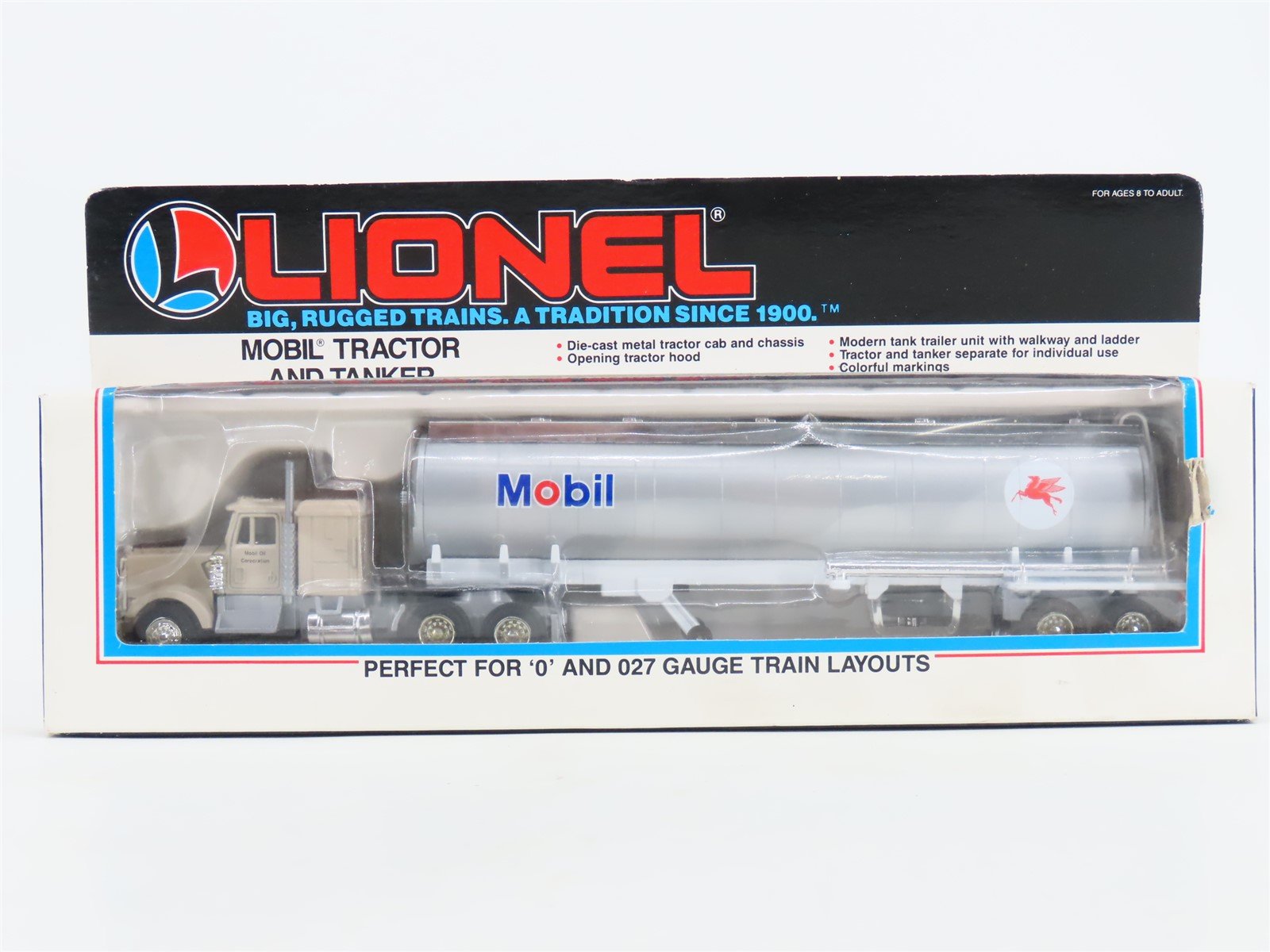 O 1/48 Scale Lionel 6-12808 Mobil Tractor and Tanker