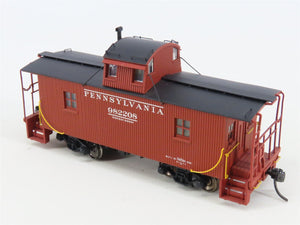 HO Scale Walthers Platinum Line 932-27651 PRR Pennsylvania Caboose 2-Pack