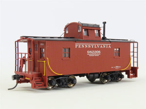 HO Scale Walthers Platinum Line 932-27651 PRR Pennsylvania Caboose 2-Pack