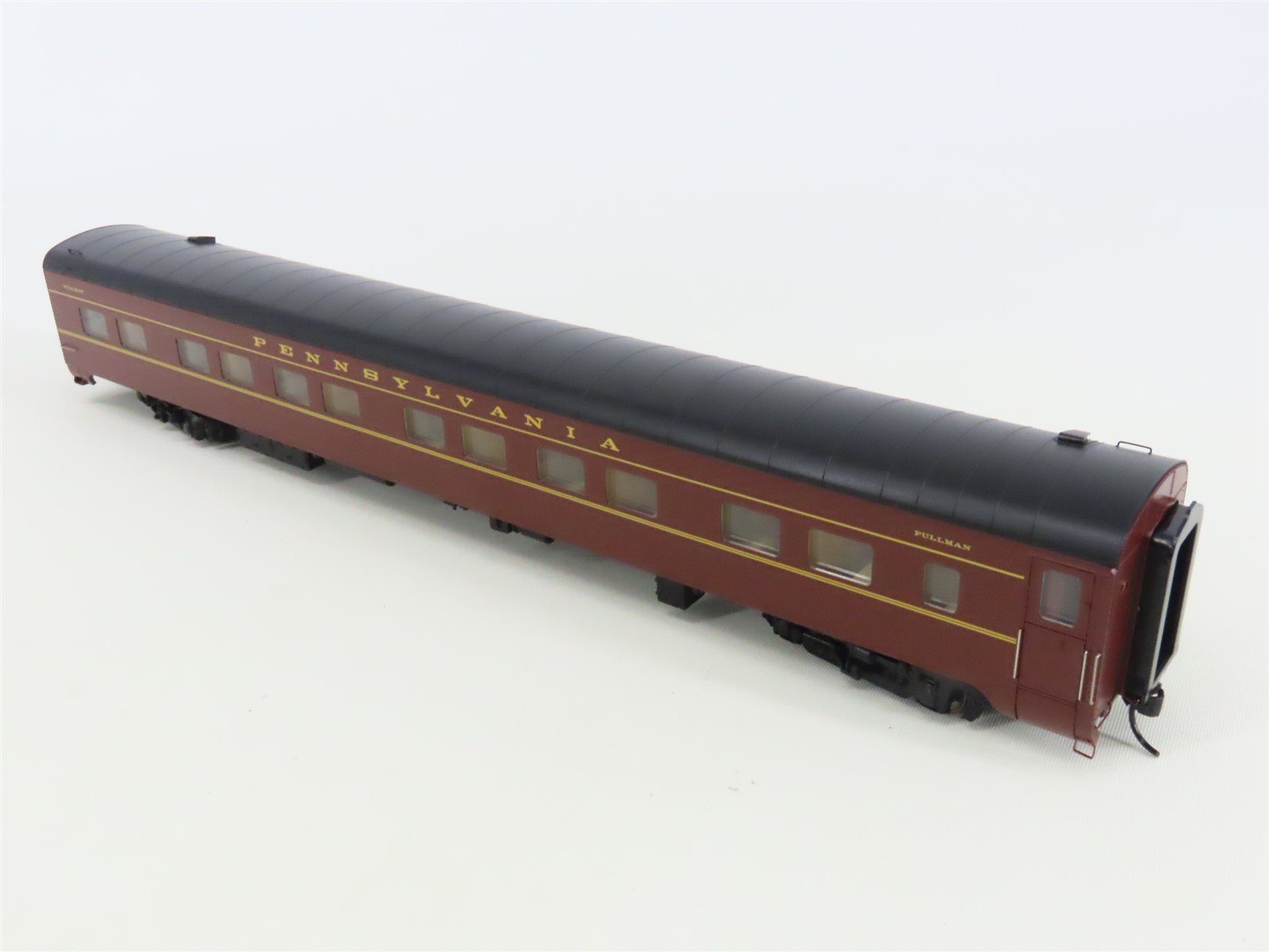 HO Scale Walthers 932-9407 PRR Pennsylvania Railroad Pullman Sleeper Passenger