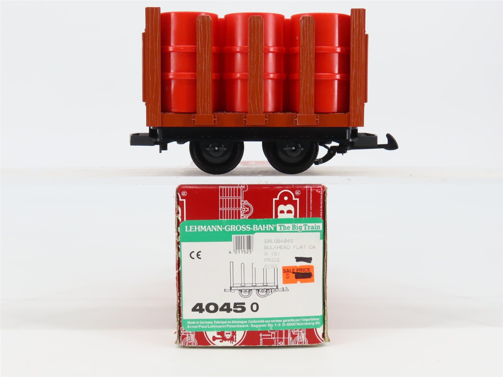 G Scale LGB 4045 Unlettered Stake Wagon Flatcar w/Shell Barrell Loads