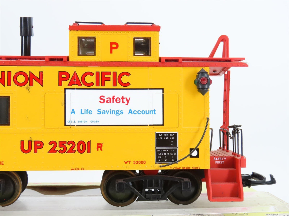G Scale Aristo Craft ART-22005C UP Union Pacific Caboose #25201 w/Lights &amp; Smoke
