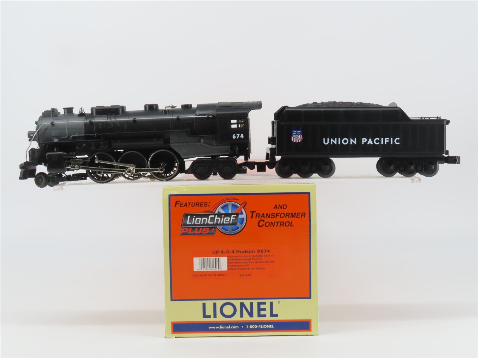 O Gauge 3-Rail Lionel 6-81303 UP Union Pacific 4-6-4 Steam Loco #674 w/Sound