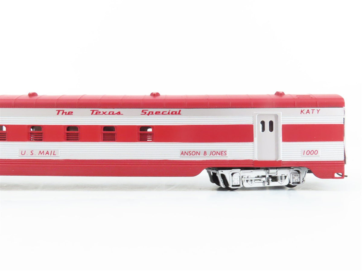 HO Scale IHC Premier Series 47725 MKT Katy &quot;Texas Special&quot; RPO Passenger #1000