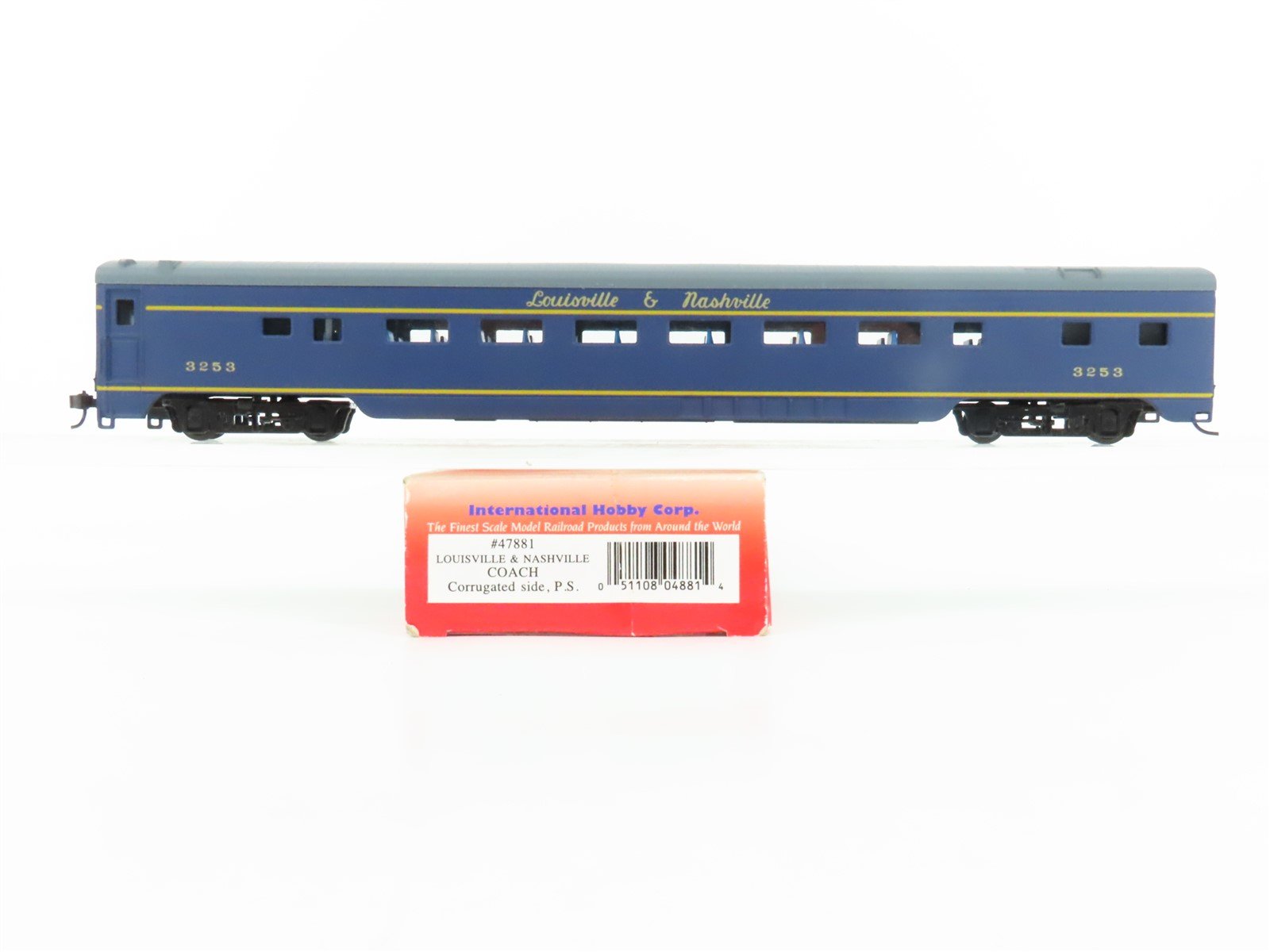 HO IHC Premier Series 48131 L&N Louisville & Nashville Coach Passenger #3253
