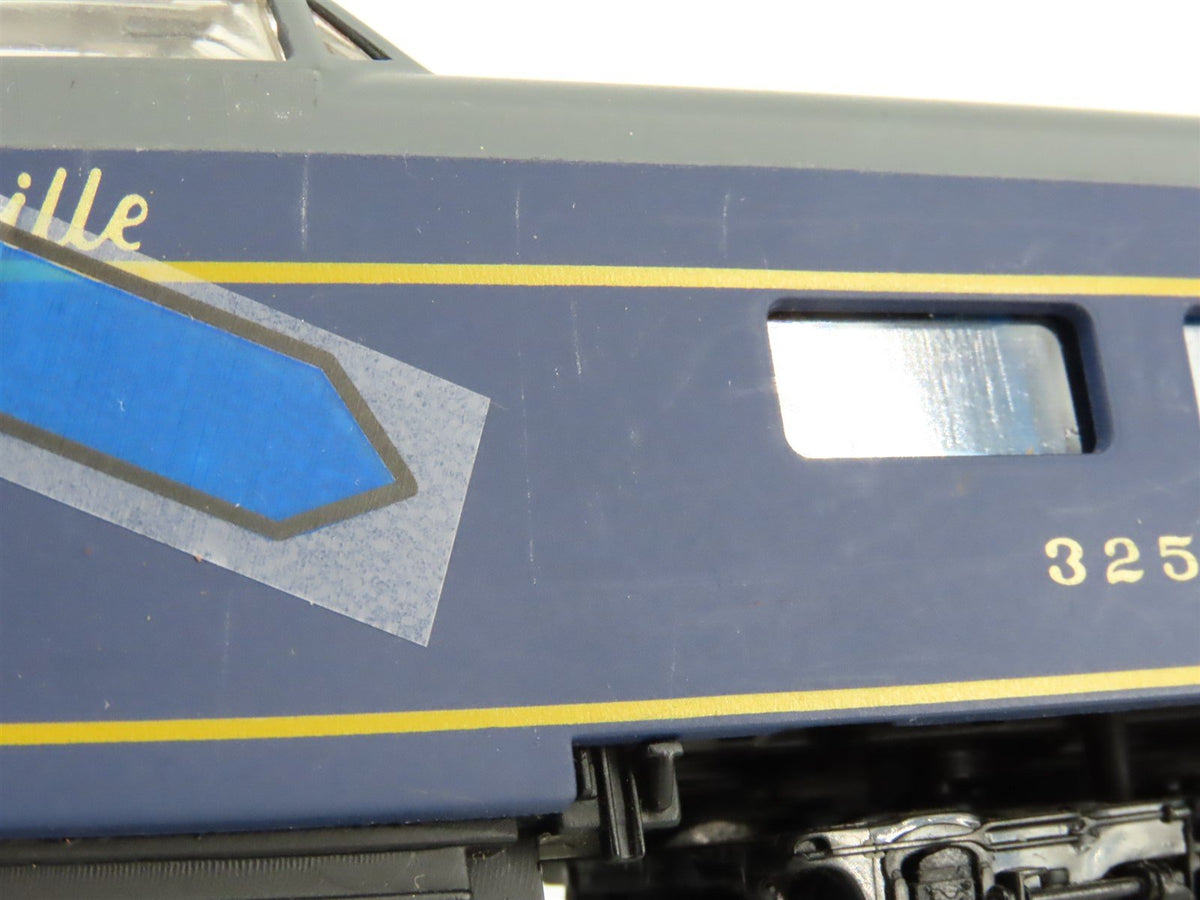 HO IHC Premier Series 48137 L&amp;N Louisville &amp; Nashville Vista Dome Passenger 3258