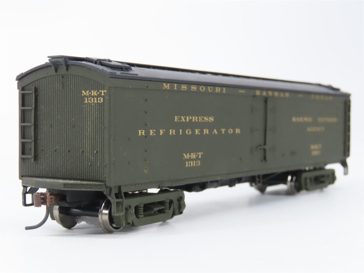 HO Scale Walthers 932-5490 MKT Missouri Kansas Texas GACX Wood Reefer #1313