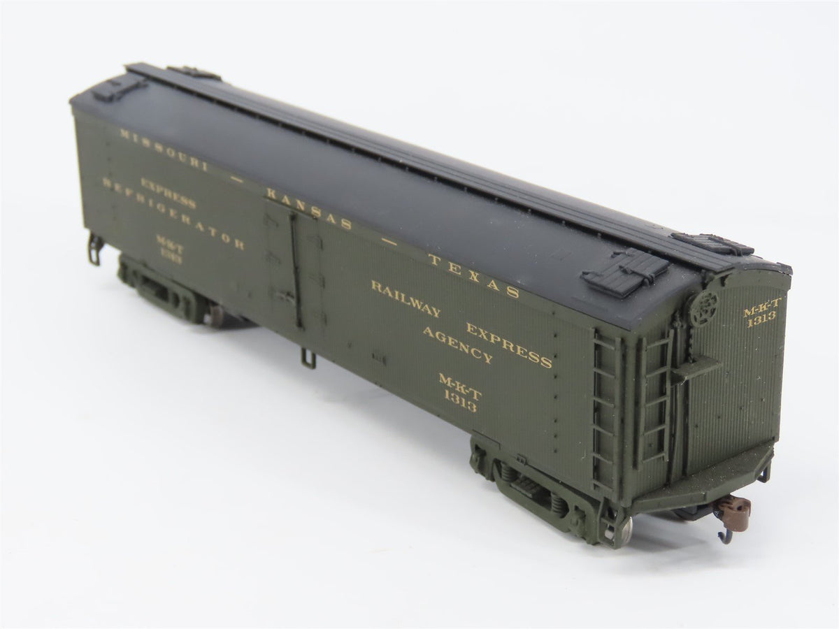 HO Scale Walthers 932-5490 MKT Missouri Kansas Texas GACX Wood Reefer #1313
