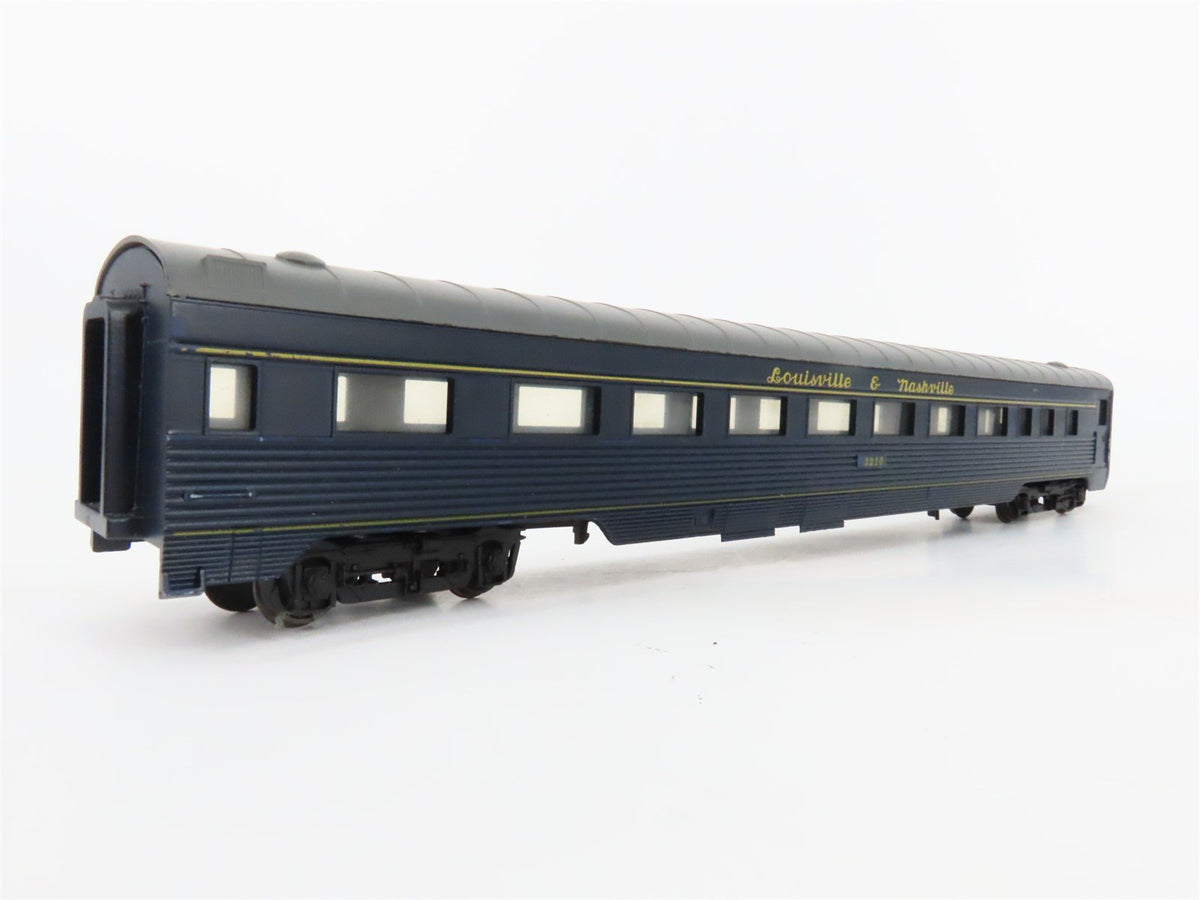 HO Scale IHC Premier Series L&amp;N Louisville &amp; Nashville Coach Passenger Car #3210