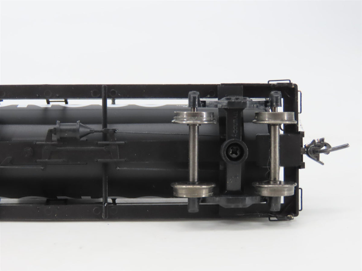 HO Scale Red Caboose RR-33005-16 CONX Conoco Single Dome Tank Car #6138