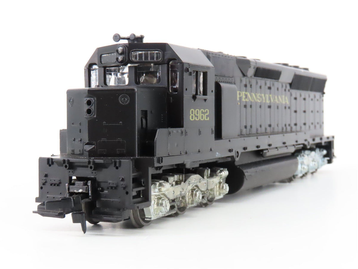 HO Scale Athearn 4166 PRR Pennsylvania SD45 Diesel Locomotive #8962