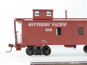 HO Scale Roundhouse 84388 SP Southern Pacific 3-Window Wood Caboose #288