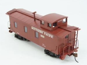 HO Scale Roundhouse 84388 SP Southern Pacific 3-Window Wood Caboose #288