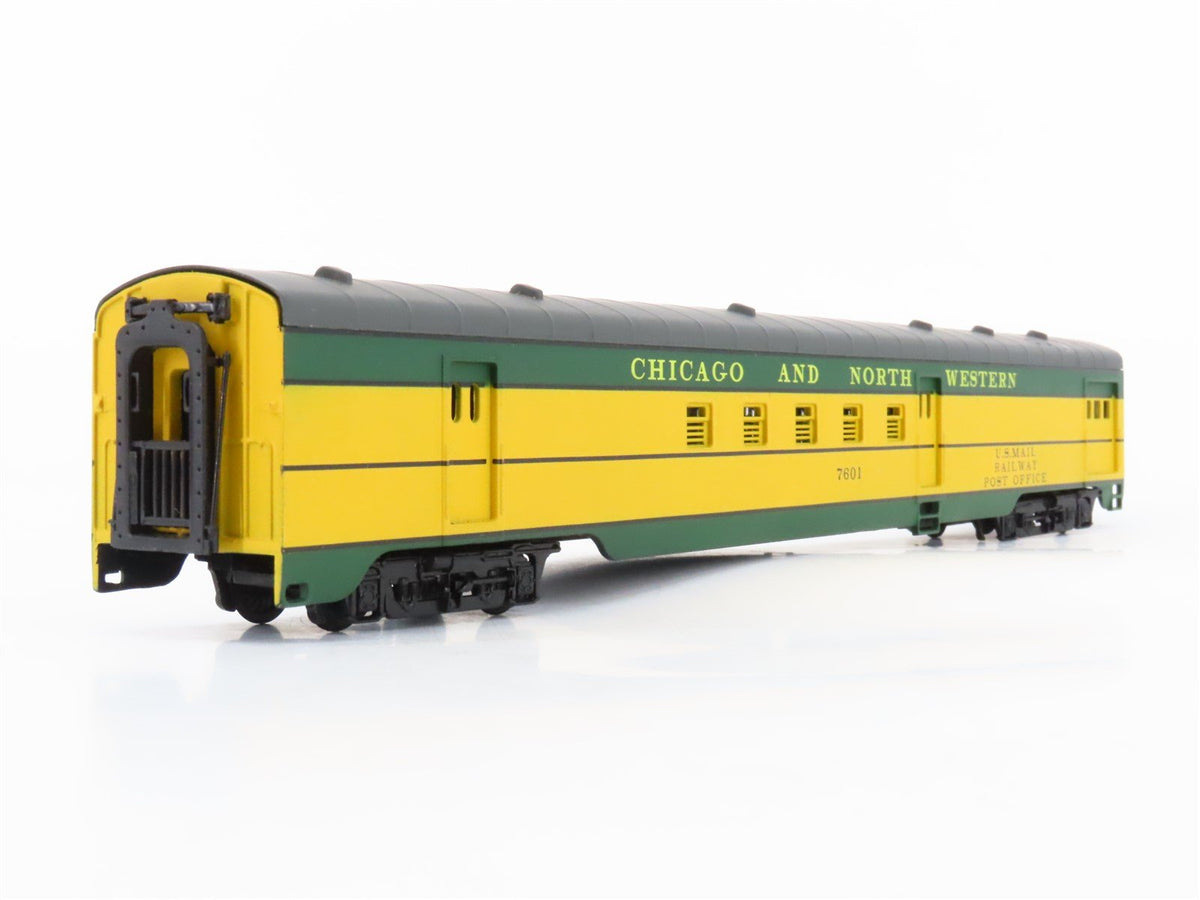 HO Scale IHC Premier 48045 C&amp;NW Chicago &amp; North Western RPO Passenger #7601