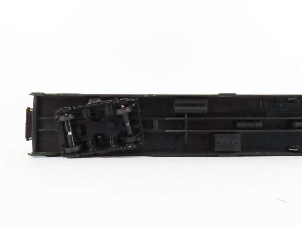 HO Scale IHC Premier 48045 C&amp;NW Chicago &amp; North Western RPO Passenger #7601