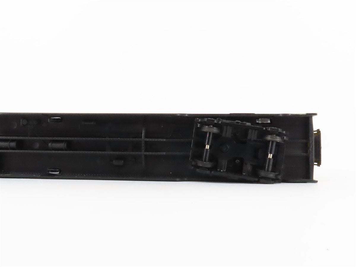 HO Scale IHC Premier 48045 C&amp;NW Chicago &amp; North Western RPO Passenger #7601