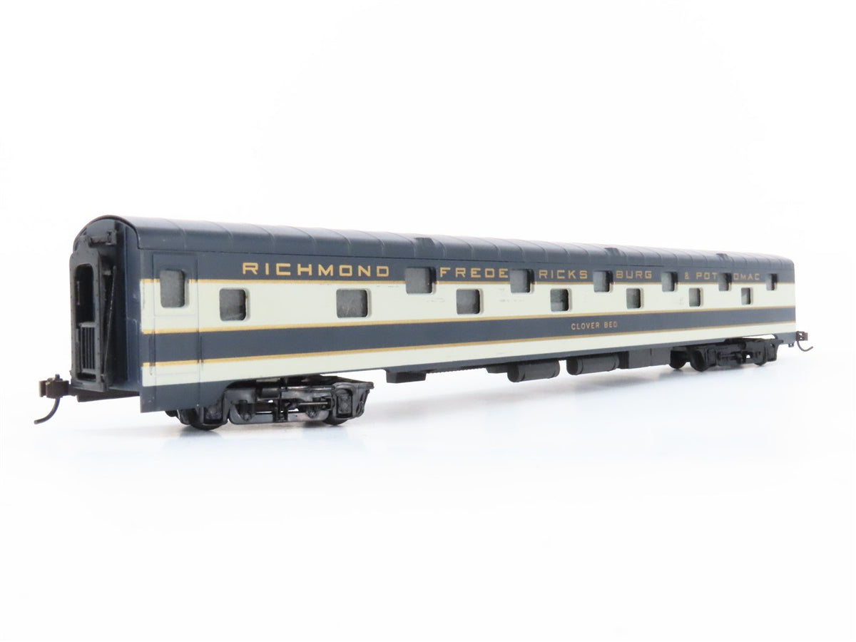 HO Scale IHC Premier Series 48236 RF&amp;P Sleeper Passenger &quot;Clover Bed&quot;