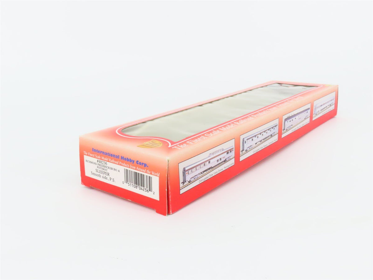 HO Scale IHC Premier Series 48236 RF&amp;P Sleeper Passenger &quot;Clover Bed&quot;