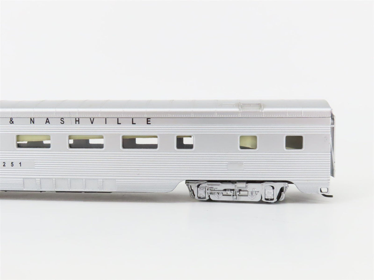 HO Scale IHC Premier 47881 L&amp;N Louisville &amp; Nashville Coach Passenger #3251