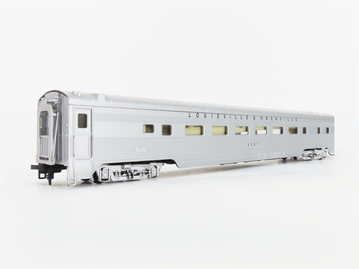 HO Scale IHC Premier 47881 L&amp;N Louisville &amp; Nashville Coach Passenger #3251