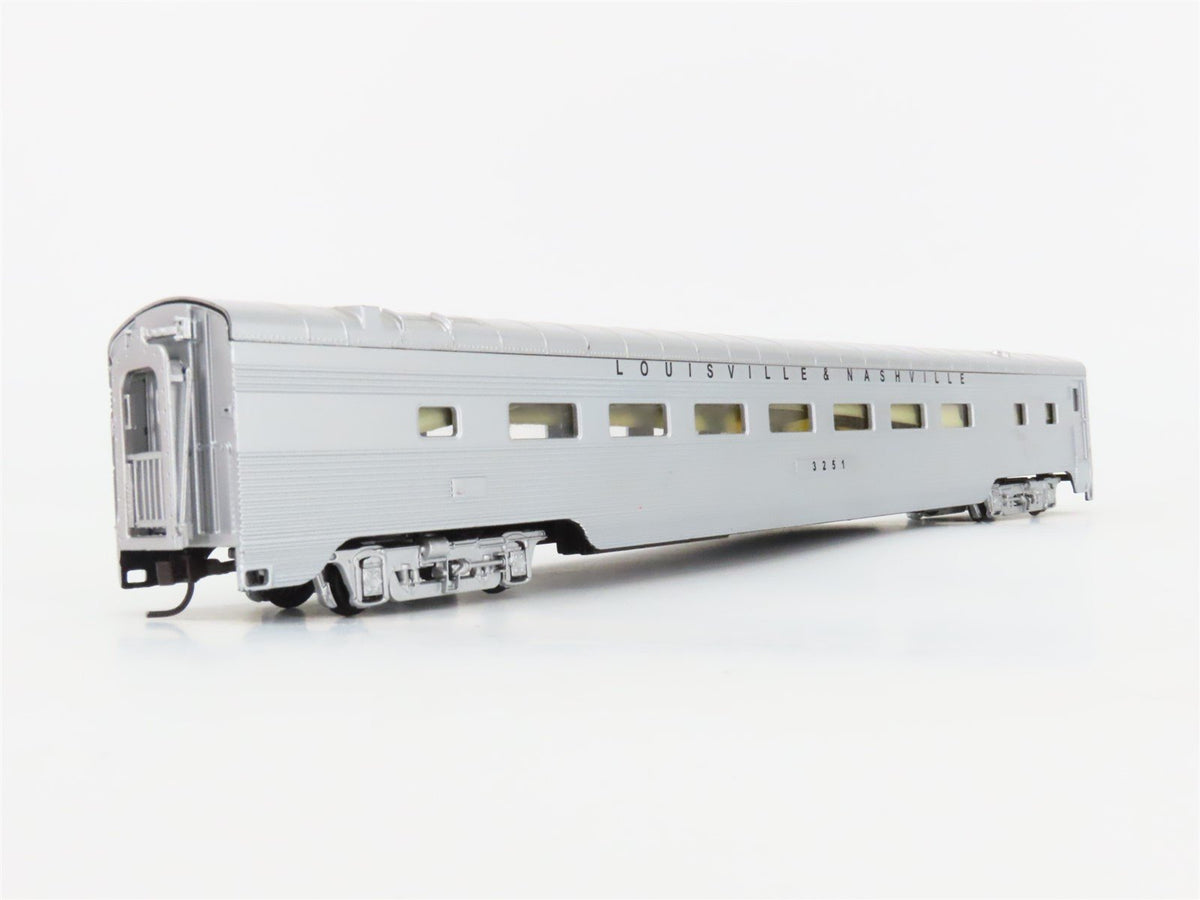 HO Scale IHC Premier 47881 L&amp;N Louisville &amp; Nashville Coach Passenger #3251