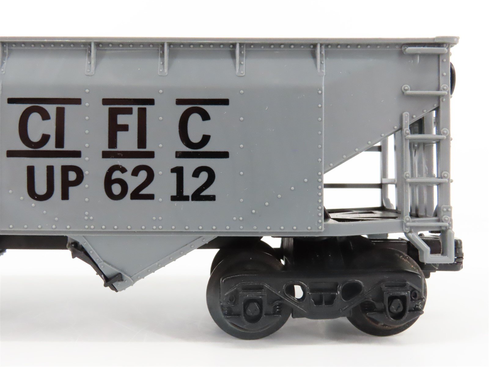 O Gauge 3-Rail K-Line K-6212 UP Union Pacific 2 Bay Hopper w/Load #6212