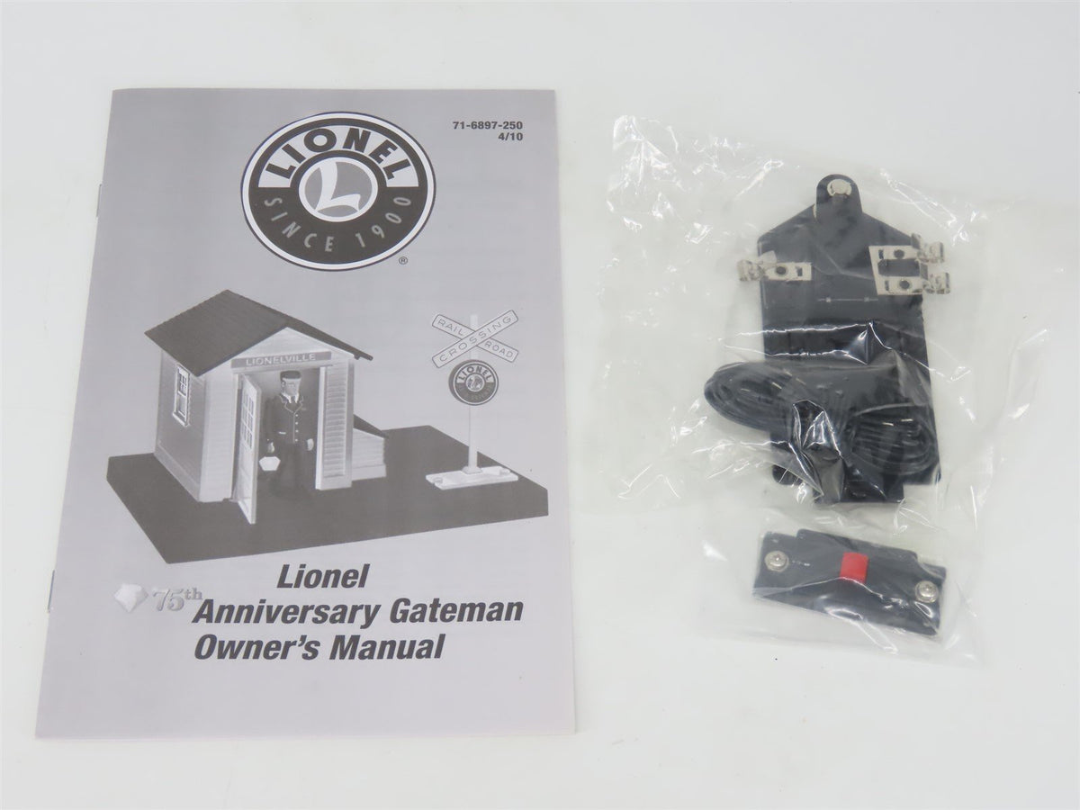 O 1/48 Scale Lionel 6-16897 Operating 75th Anniversary Gateman - Gold-Plated