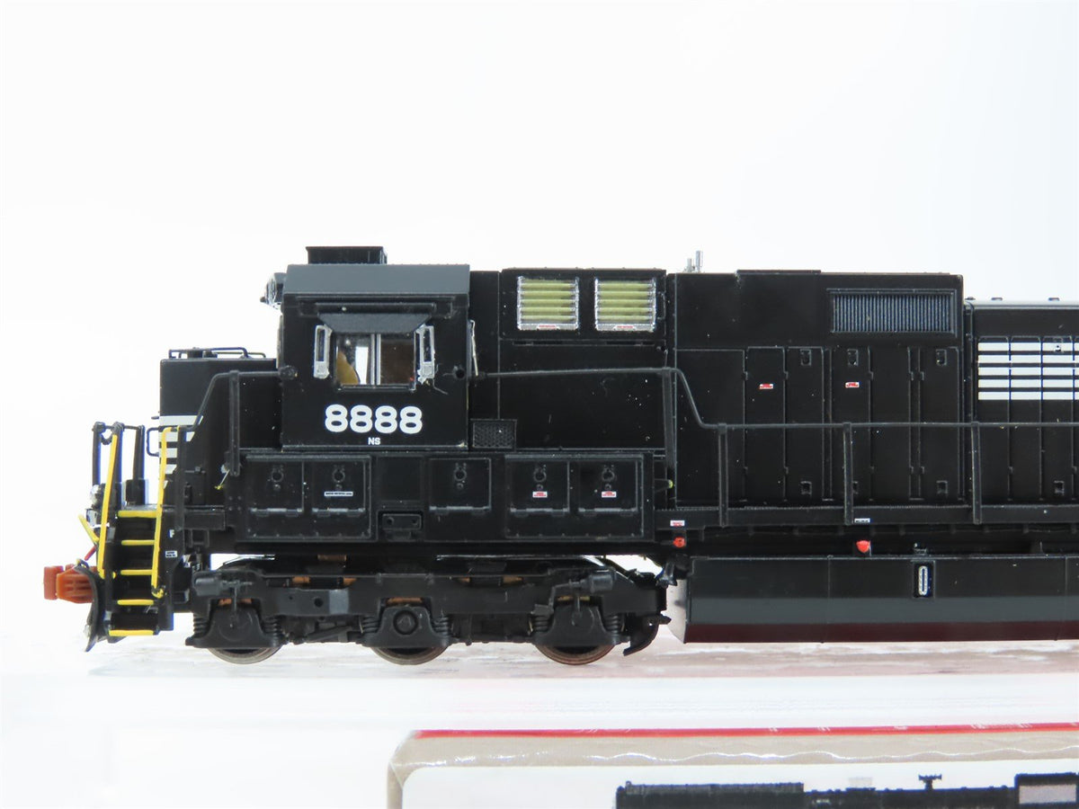 N Scaletrains SXT32572 NS Norfolk Southern GE C40-9 Diesel #8888 w/ DCC &amp; Sound