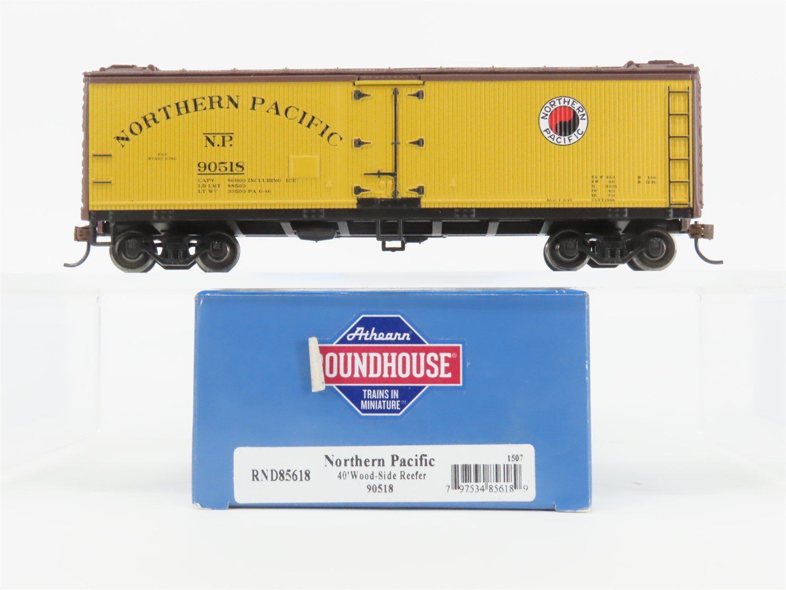HO Athearn Roundhouse RND85618 NP Northern Pacific 40' Wood-Side Reefer #90518