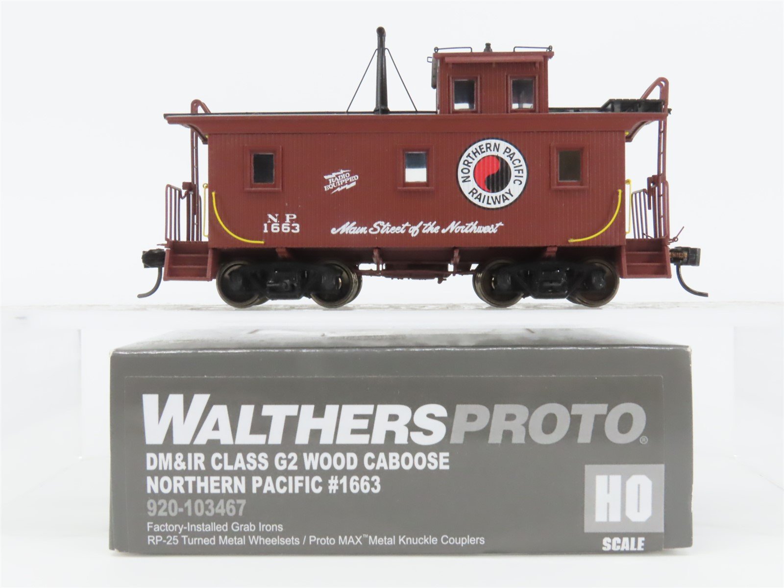 HO Walthers Proto 920-103467 NP Northern Pacific DM&IR Class G2 Wood Caboose