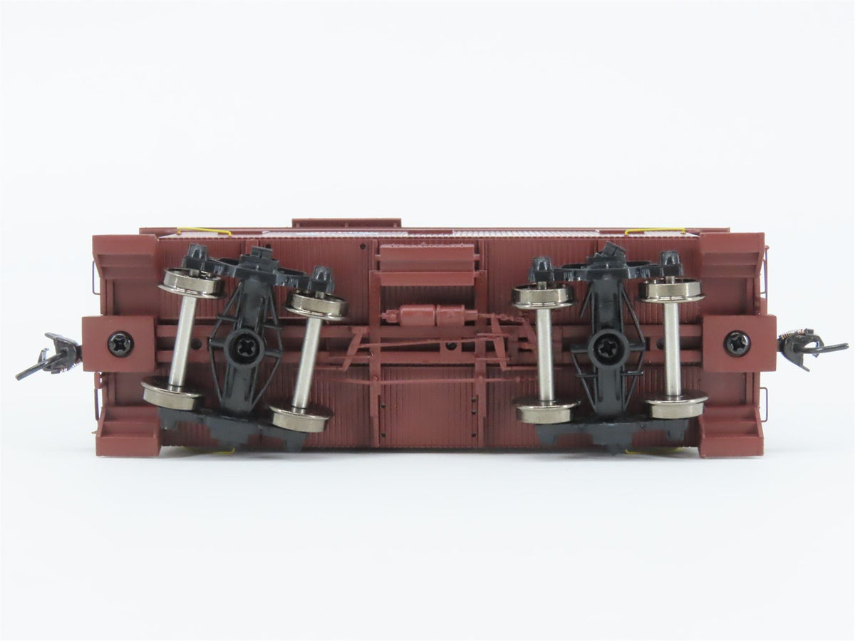 HO Walthers Proto 920-103467 NP Northern Pacific DM&amp;IR Class G2 Wood Caboose