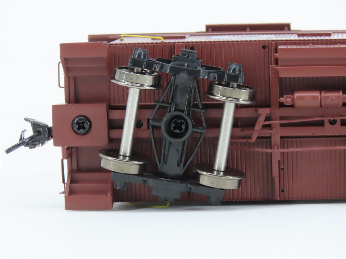 HO Walthers Proto 920-103467 NP Northern Pacific DM&amp;IR Class G2 Wood Caboose