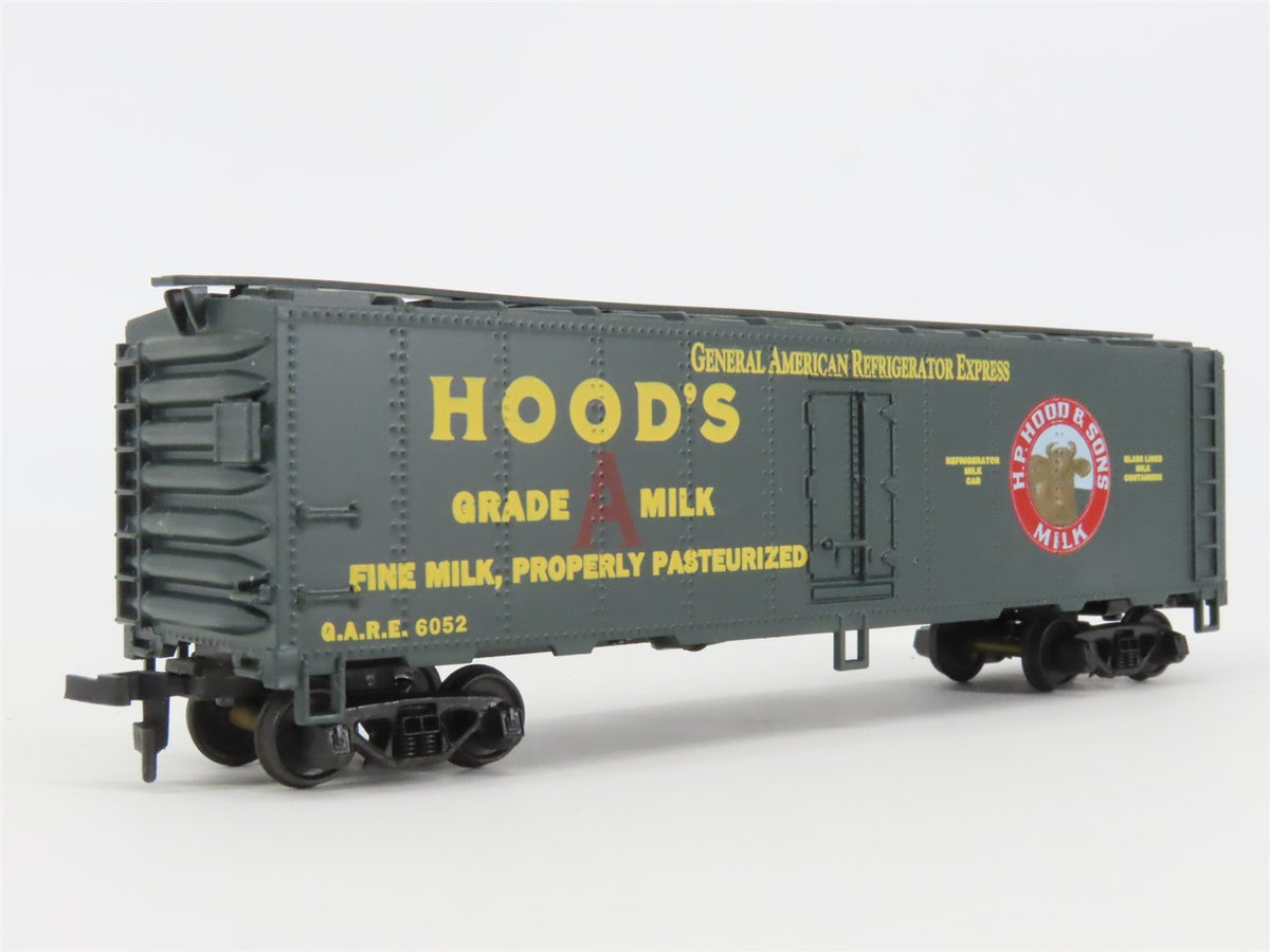 HO Scale Mantua 733-543 GARE Hood&#39;s Grade A Milk 41&#39; Steel Reefer #6052