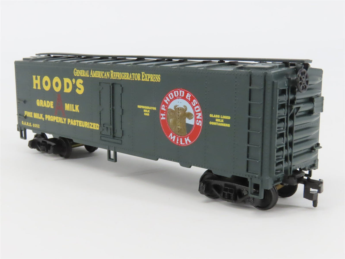 HO Scale Mantua 733-543 GARE Hood&#39;s Grade A Milk 41&#39; Steel Reefer #6052