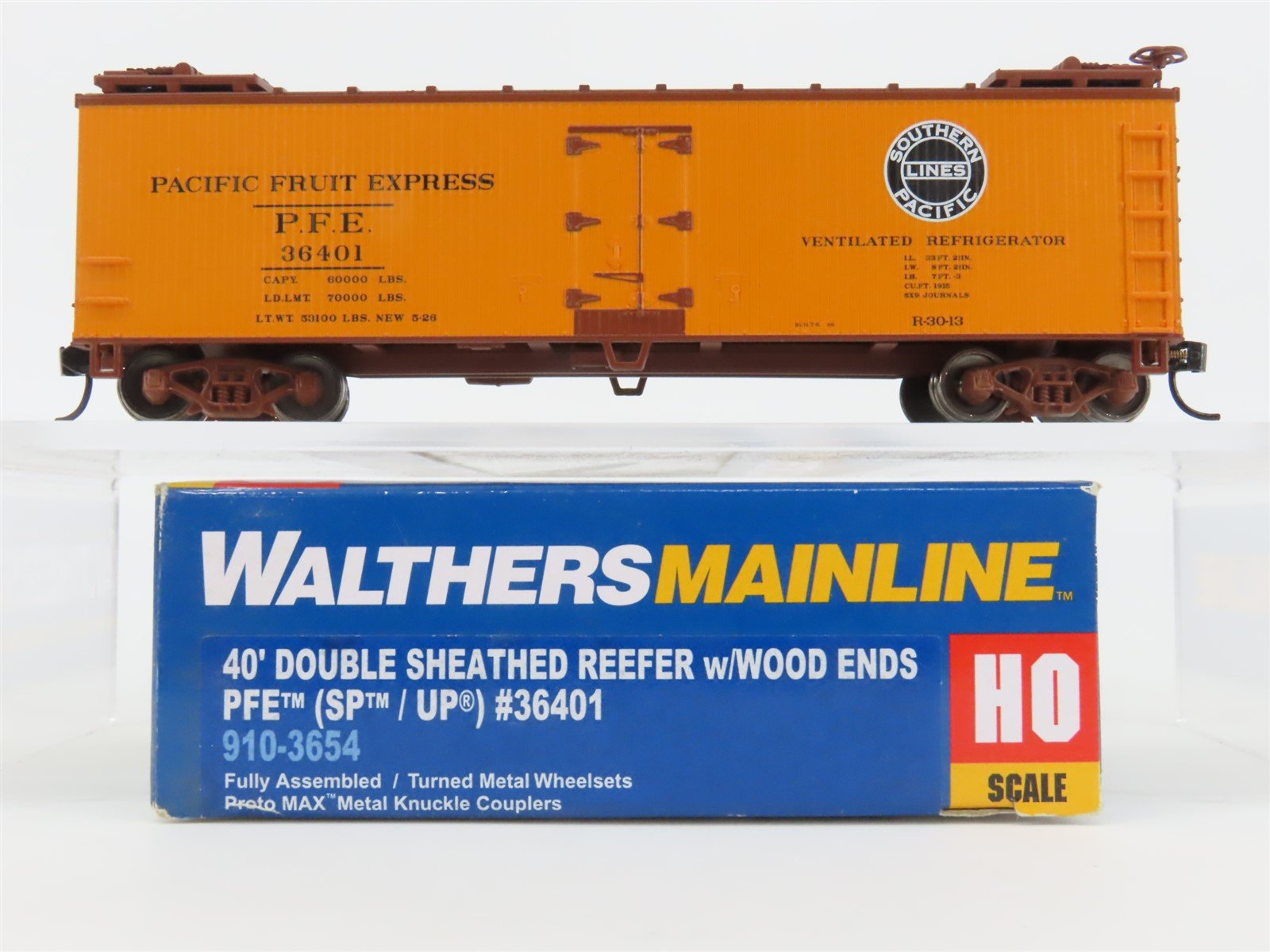 HO Walthers Mainline 910-3654 SP UP PFE Pacific Fruit Express 40' Reefer #36401