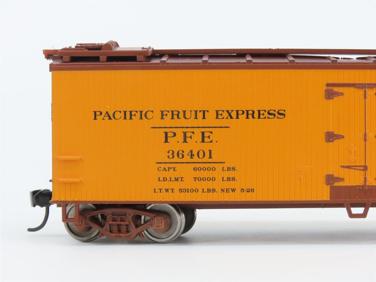 HO Walthers Mainline 910-3654 SP UP PFE Pacific Fruit Express 40&#39; Reefer #36401