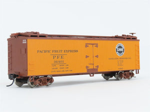 HO Walthers Mainline 910-3654 SP UP PFE Pacific Fruit Express 40' Reefer #36401