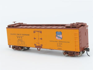 HO Walthers Mainline 910-3654 SP UP PFE Pacific Fruit Express 40' Reefer #36401