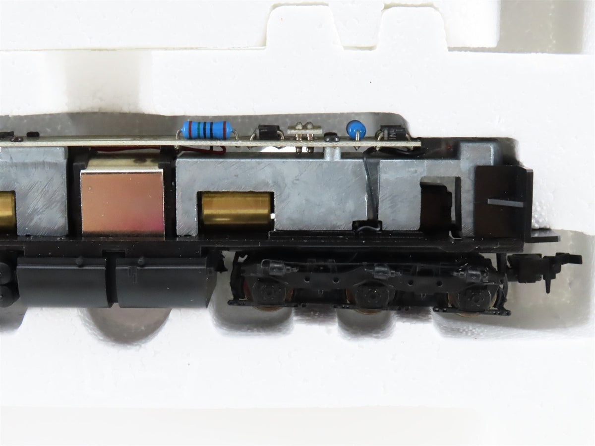 HO Scale Proto 2000 8097 PRR Pennsylvania SD7 Diesel Locomotive #8588