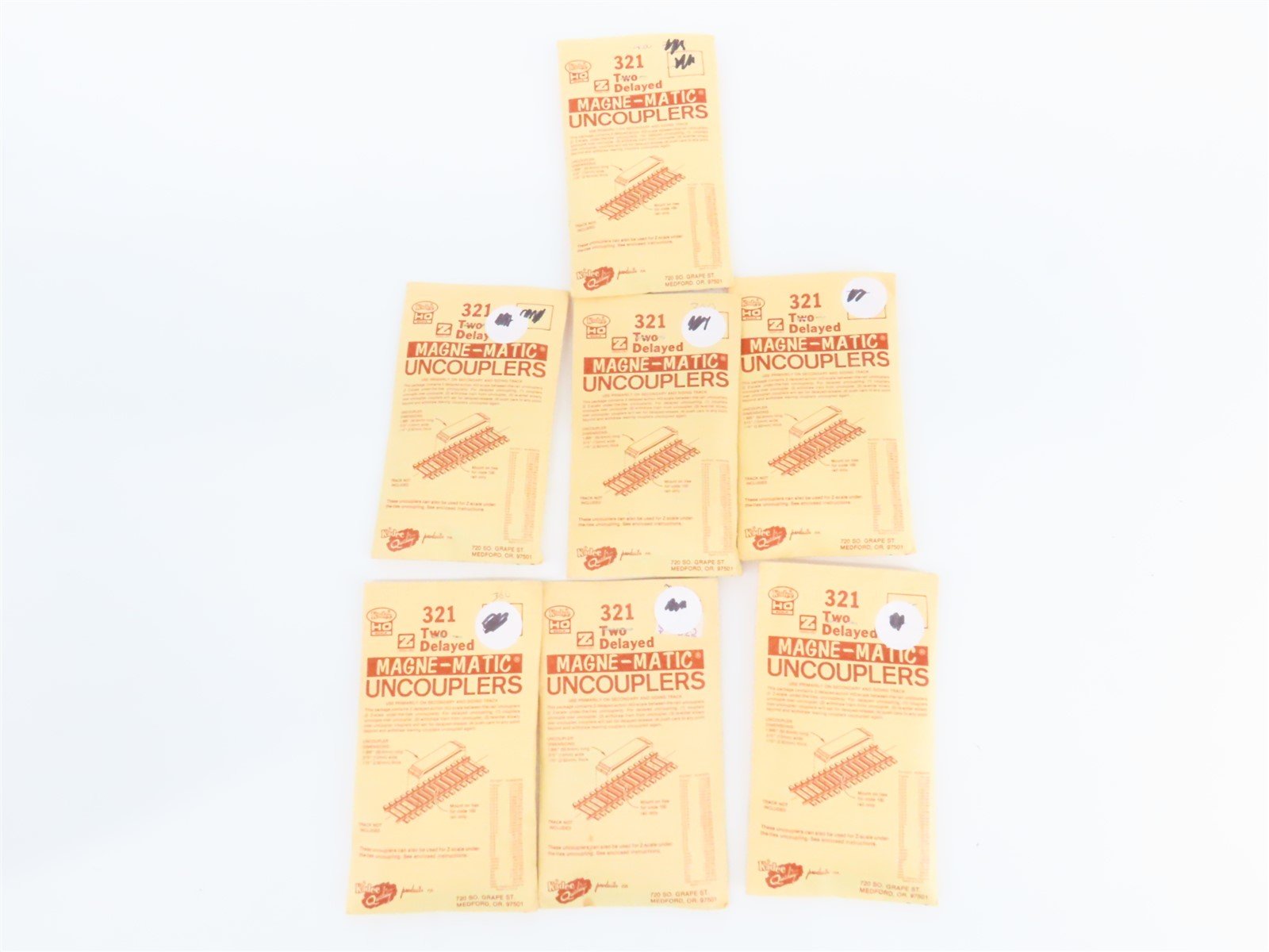 LOT of 7 HO & Z Scale Kadee 321 Two Delayed Magne-Matic Uncouplers - Sealed