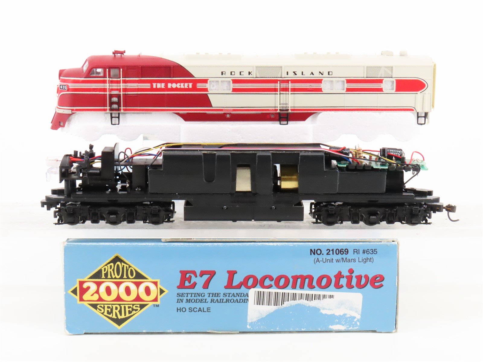 HO Proto 2000 21069 RI Rock Island "Rocket" EMD E7A Diesel #635 - DCC Ready