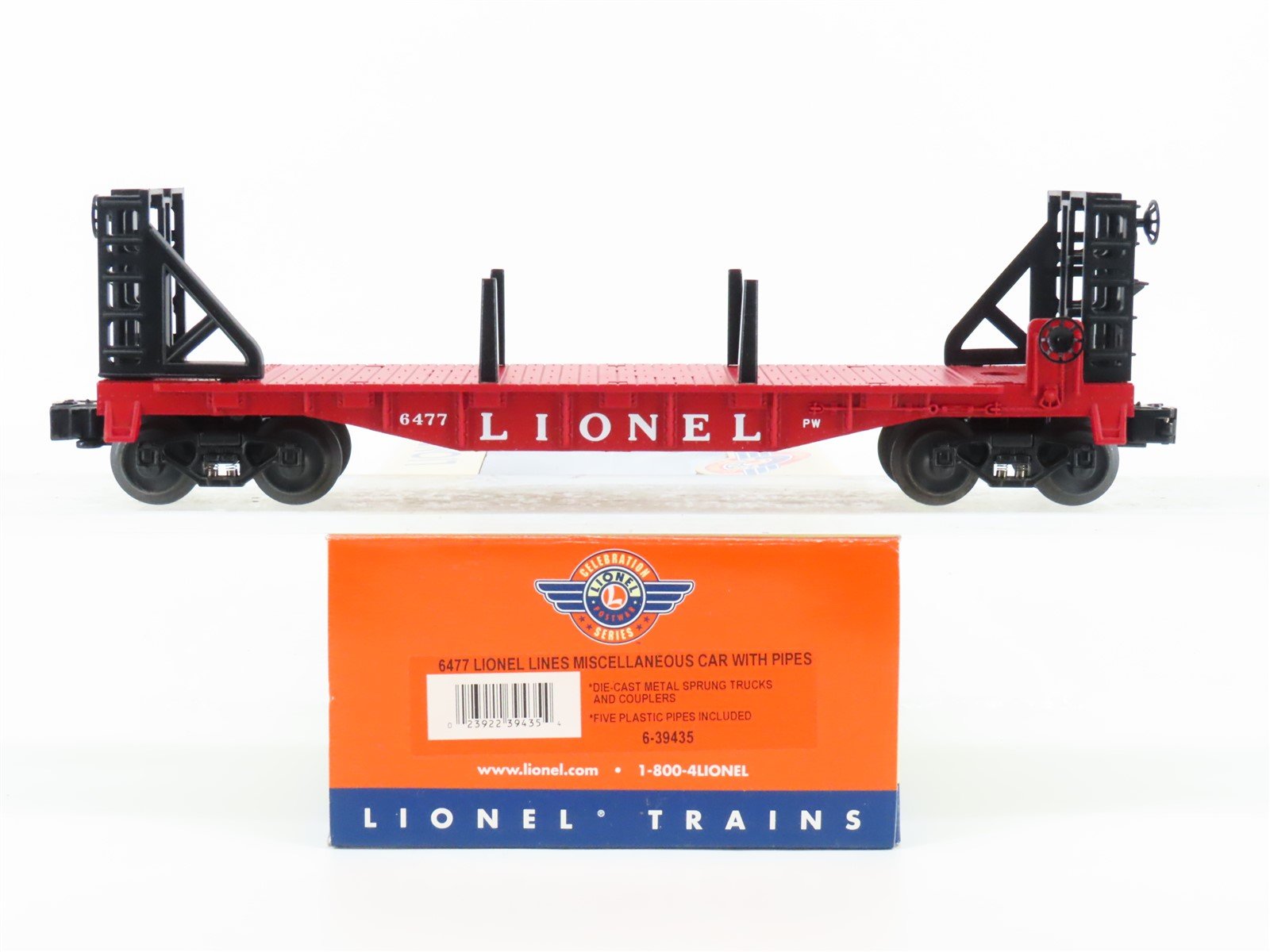 O Gauge 3-Rail Lionel 6-39435 Postwar Flat Car #6477 w/ Pipes