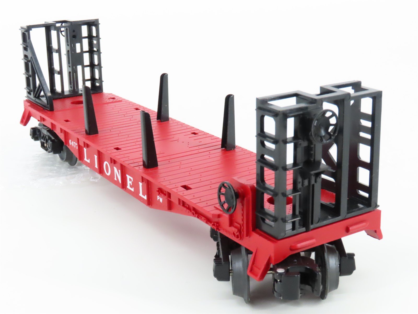 O Gauge 3-Rail Lionel 6-39435 Postwar Flat Car #6477 w/ Pipes