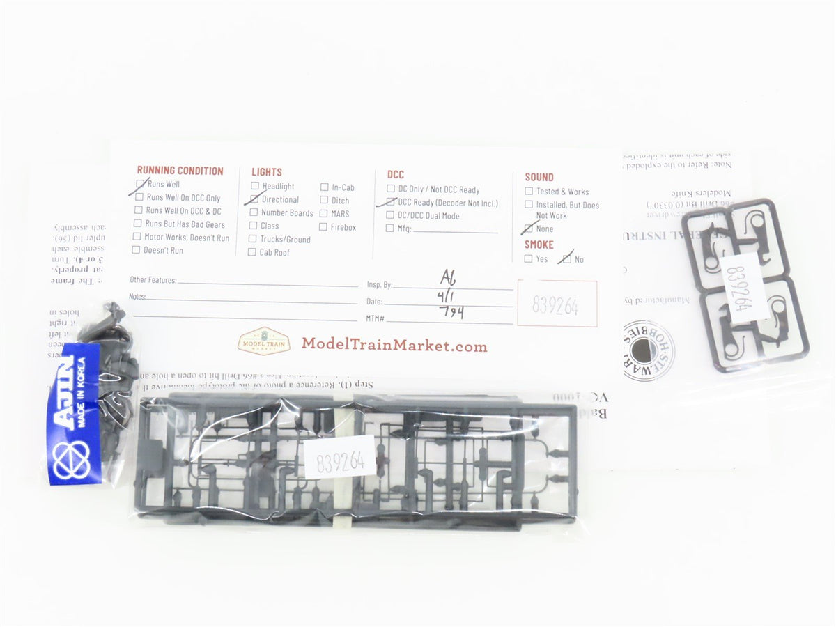 HO Scale Stewart 4704 PRR Pennsylvania Baldwin VO-1000 Diesel Loco #5913
