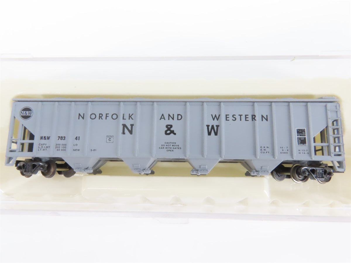 LOT of 9 N Scale Con-Cor UP, D&amp;H, N&amp;W, NYC, D&amp;RGW, UTLX, SP Freight Cars