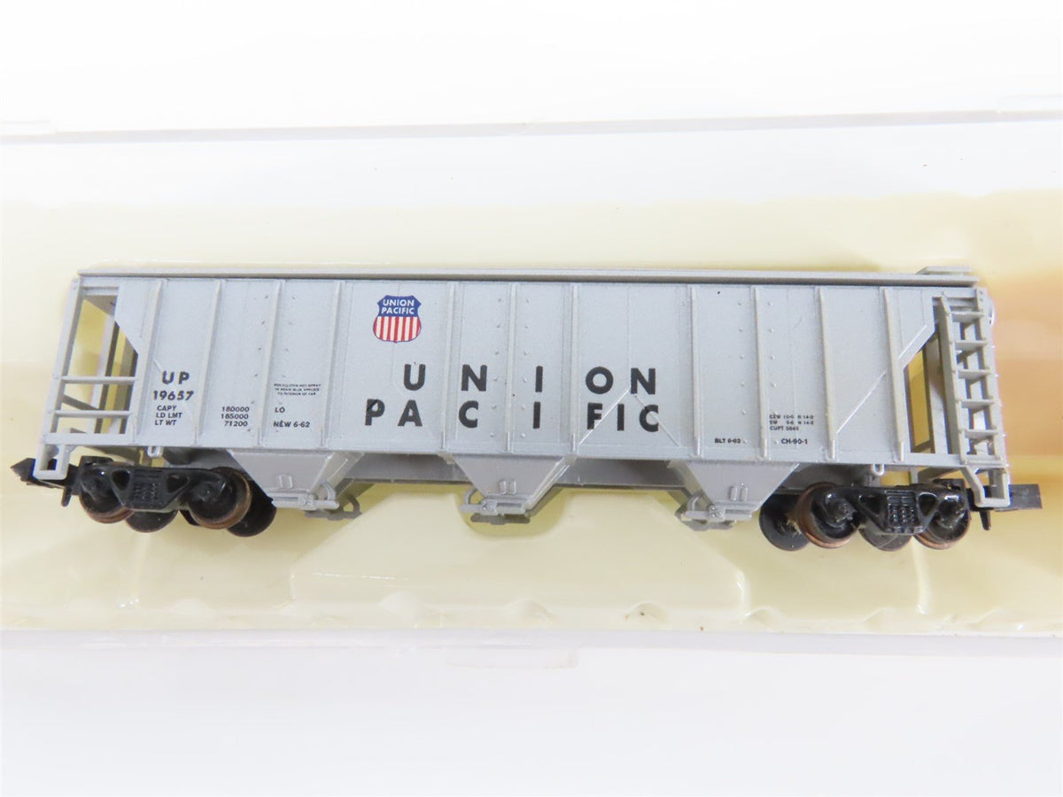 LOT of 9 N Scale Con-Cor UP, D&amp;H, N&amp;W, NYC, D&amp;RGW, UTLX, SP Freight Cars