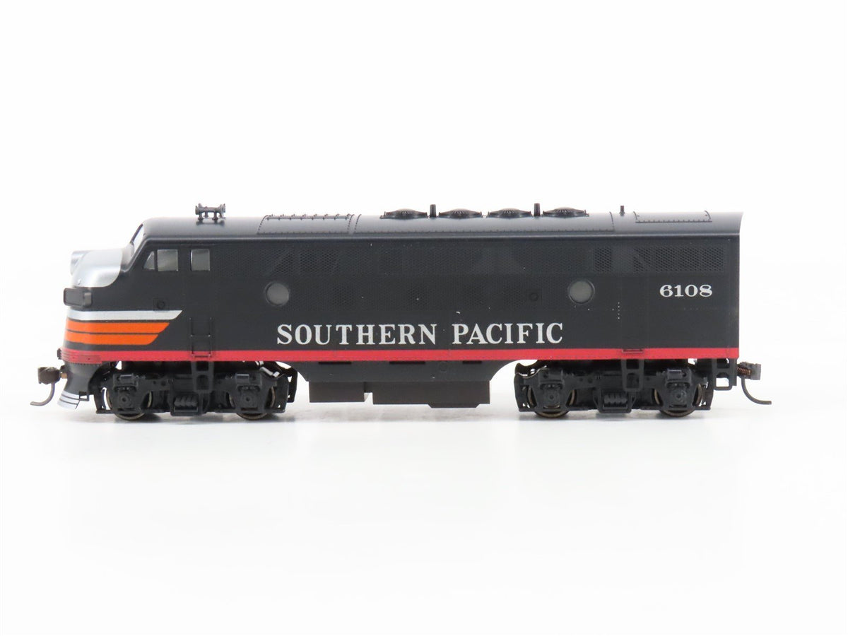 HO Stewart/KATO SP Southern Pacific &quot;Black Widow&quot; EMD F3A Ph 2 Diesel #6108