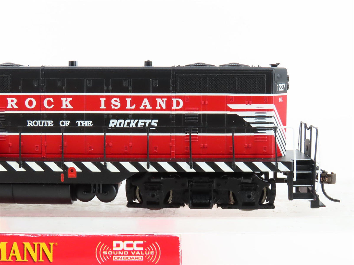 HO Bachmann 65603 RI Rock Island &quot;Rockets Route&quot; GP7 Diesel #1227 w/ DCC &amp; Sound