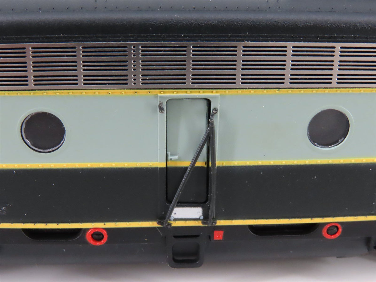 HO Scale Proto 2000 ERIE Railroad EMD E8/9 A/A Diesel Set #824/827